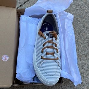 Sperry Crest Vibe Seersucker Grey. New in box.